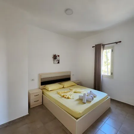Apet 27 Aparthotel *