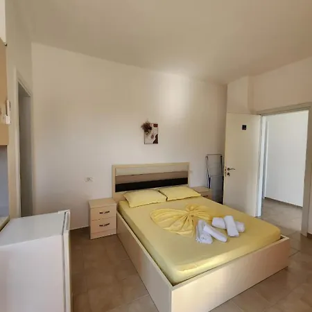 Apet 27 Aparthotel *