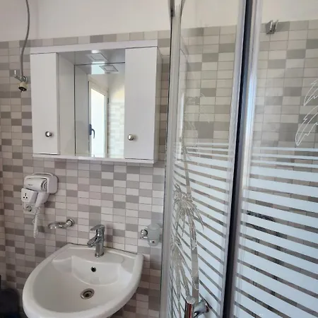 Apet 27 Aparthotel Shengjin